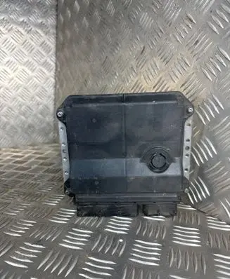 Toyota Auris 150 Engine control unit/module 8966102D82 MB1758004020