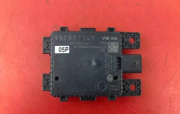 Porsche Macan (95B) Distronic sensor radar 95C907541