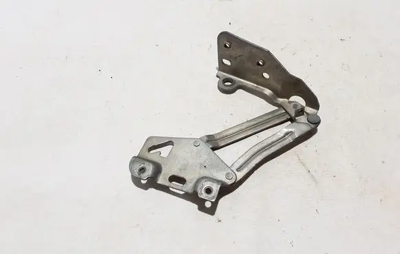 Engine bonnet/hood hinges