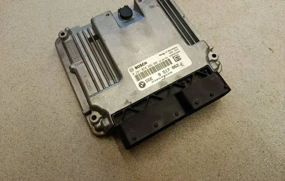BMW 5 F10 F11 Engine control unit/module 8517862 0281018502 030545528