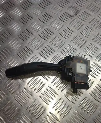 Hyundai Santa Fe Wiper control stalk 202004725