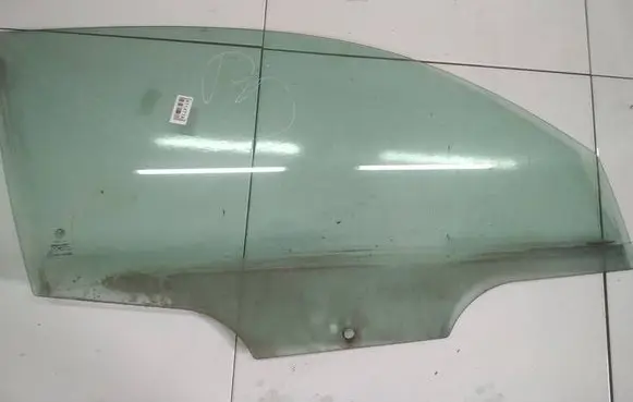 Alfa Romeo 147 Front door window glass four-door AS2