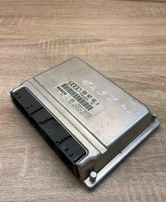 Audi A4 S4 B5 8D Engine control unit/module ECU 8D0907401A 0281001774