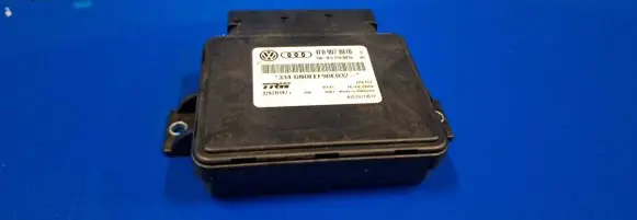 Audi A6 S6 C6 4F Hand brake control module 4f0907801B