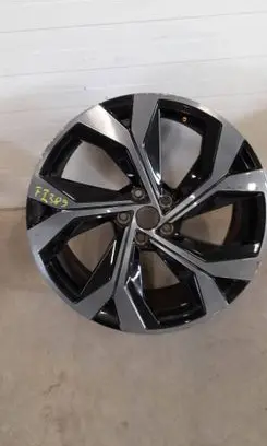 Renault Austral R20 alloy rim 