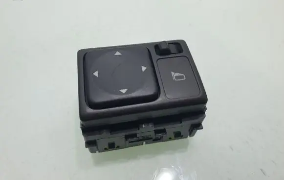 Nissan Note (E11) Wing mirror switch