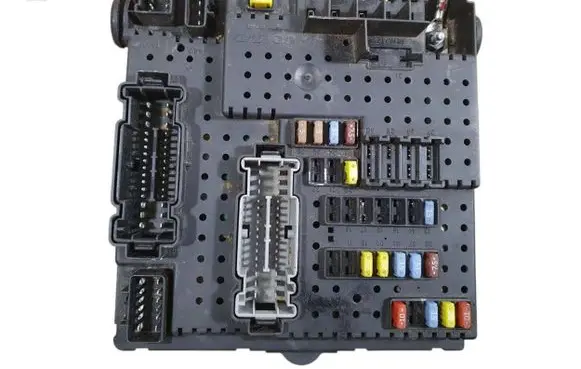 Volvo V70 Fuse module 8676391 04W514 12217799