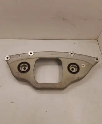 Mercedes-Benz C AMG W205 Rear differential/diff mount bracket A2053522301