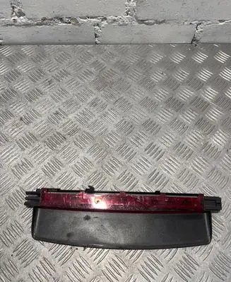Audi A6 S6 C6 4F Third/center stoplight 4F5945097