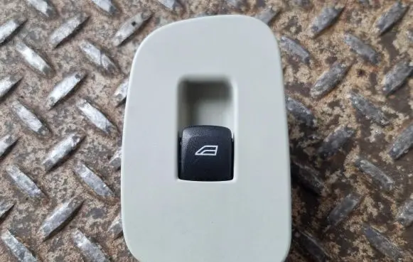 Volvo XC60 Electric window control switch 31446259