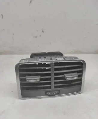 Rear air vent grill