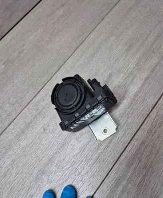 Volvo XC90 Alarm system siren 31676008