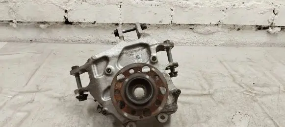 Mercedes-Benz AMG GT R190 C190 Rear wheel hub 1902300 A1902300 A1902500