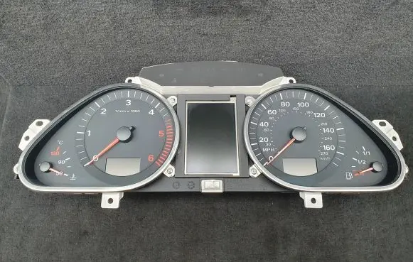 Audi Q7 4L Speedometer (instrument cluster) 4L0920981B 4F0910930C