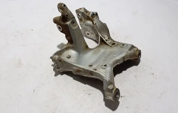 Audi Q5 SQ5 Engine mounting bracket 80A399295R
