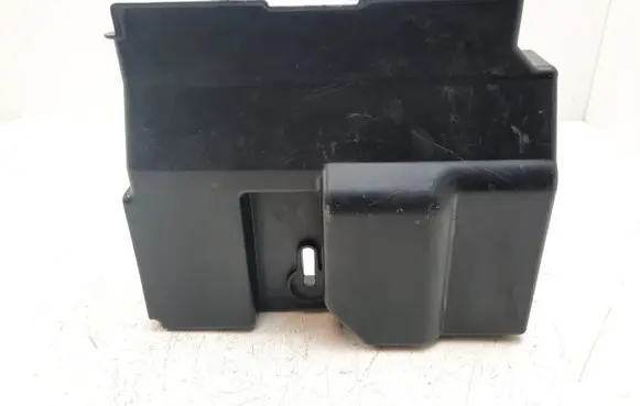 Peugeot iOn Other engine bay part 8202A176
