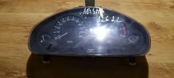 Mitsubishi Carisma Speedometer (instrument cluster) mr114266 dx40