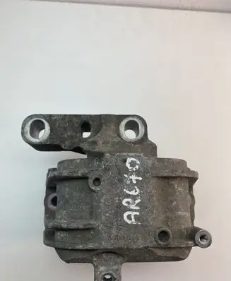 Skoda Octavia Mk2 (1Z) Engine mount bracket 1K0199262