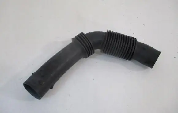 Peugeot Partner Air intake hose/pipe 9675055580