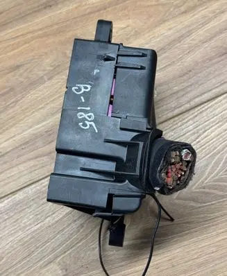 Volkswagen Golf V Fuse box set 1K5970113D 1K5970126M 1K5970108B