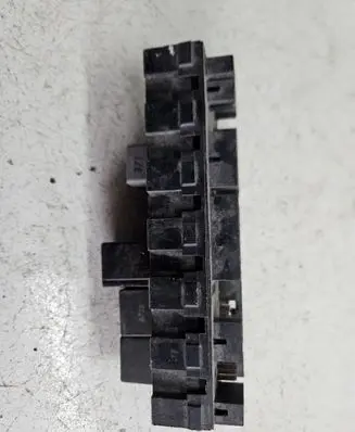 Volkswagen Golf II Fuse module 171941813D 896177