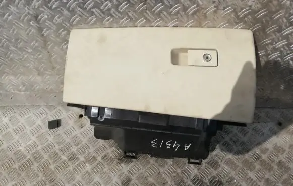Volvo S80 Glove box 30676279
