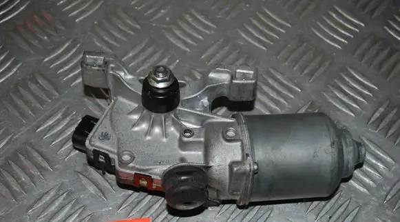 Lexus IS 220D-250-350 Wiper motor 8511053040