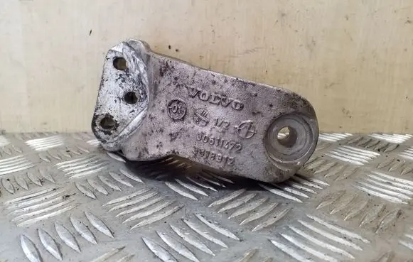 Volvo S40, V40 Engine mounting bracket 30611472 3618312