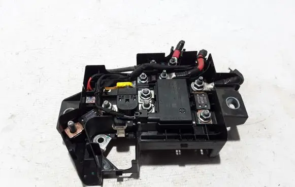 Volvo XC40 Fuse module 32200334