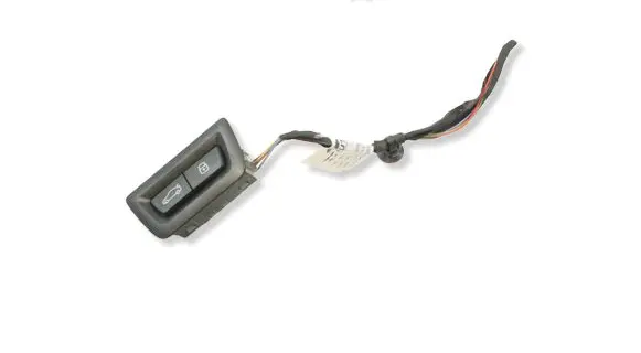 BMW M5 Tailgate/boot open switch button 5A1B301 61315A1B301