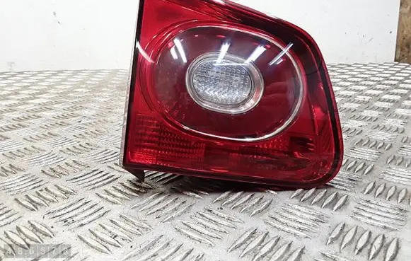 Volkswagen Tiguan Tailgate rear/tail lights 5n0945093c