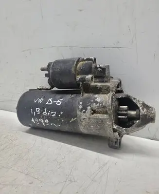 Volkswagen PASSAT B5 Starter motor 068911023