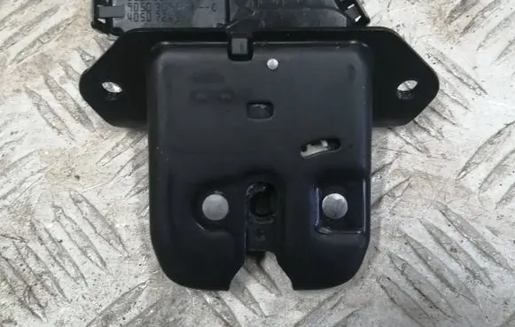Dacia Sandero III Tailgate/trunk/boot lock/catch/latch 905030934R 230721 40507265