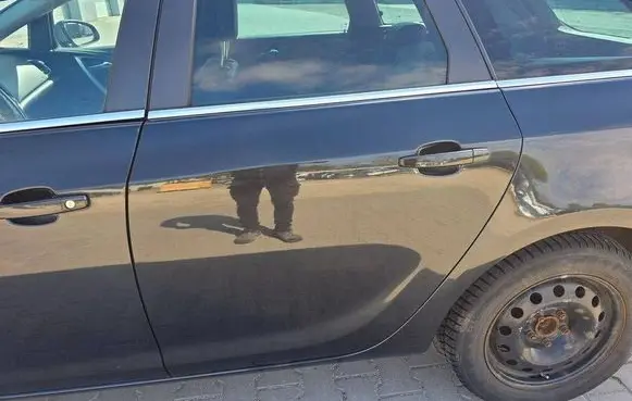 Opel Astra J Front door 