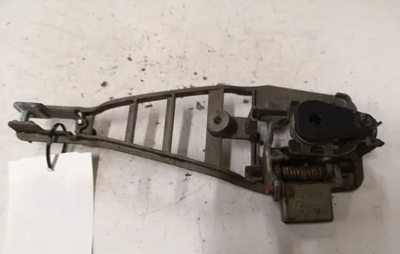 Front door exterior handle/bracket
