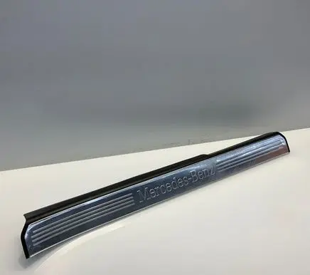 Mercedes-Benz S W221 Front sill trim cover A2216800235 2216800235