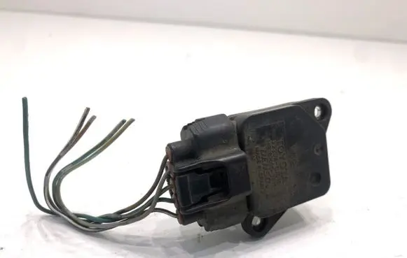 Toyota Avensis T250 Mass air flow meter 222040J010