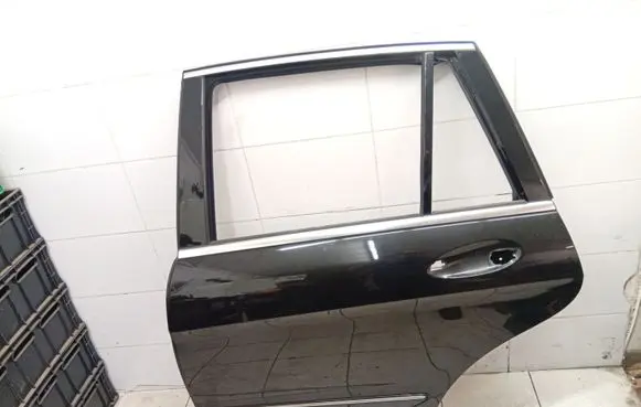 Mercedes-Benz R W251 Rear door