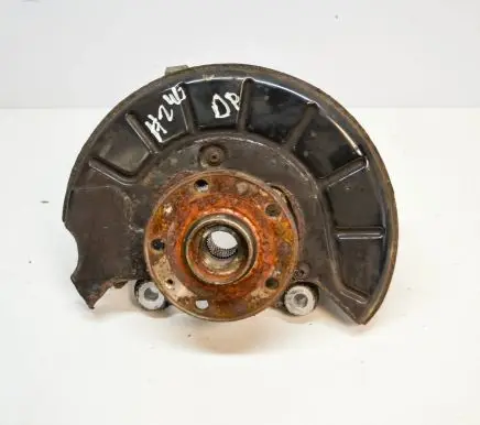 Volkswagen PASSAT B7 Front wheel hub