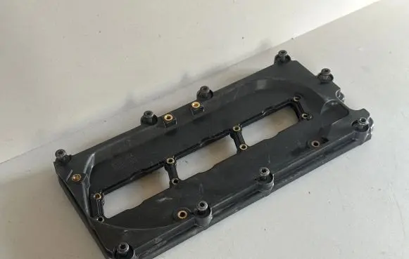 Audi A6 S6 C6 4F Rocker cam cover 059103470R