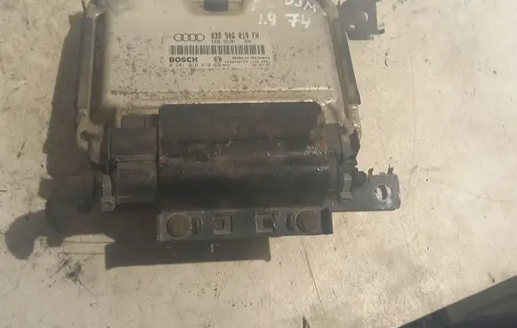 Audi A3 S3 8L Engine control unit/module 038906019FH