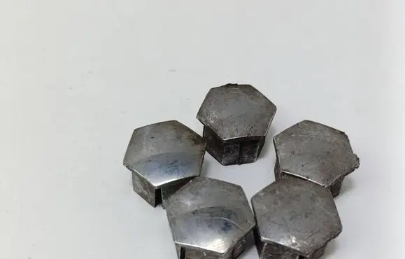 Peugeot 2008 I Wheel nut cap/cover 