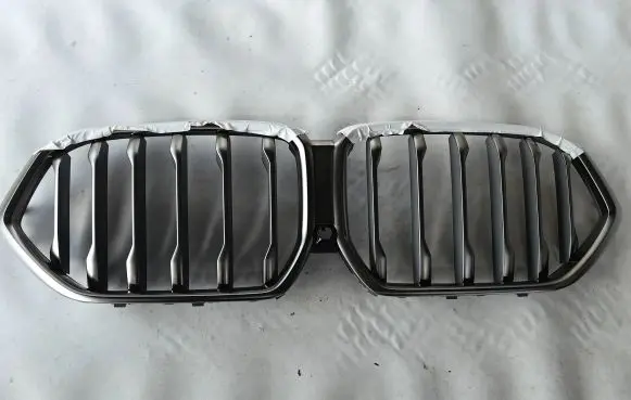 BMW X6 G06 Front bumper upper radiator grill 8494885