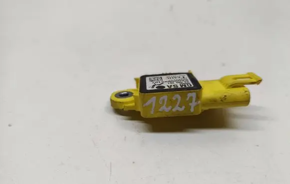 Opel Zafira B Airbag deployment crash/impact sensor 24460761 343149712 SA000995157