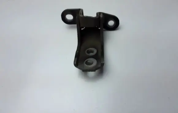 Toyota Auris E180 Front door upper hinge 6871002060