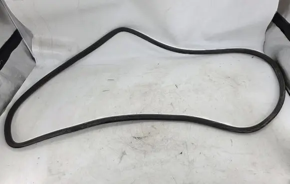 BMW 5 E34 Front door rubber seal