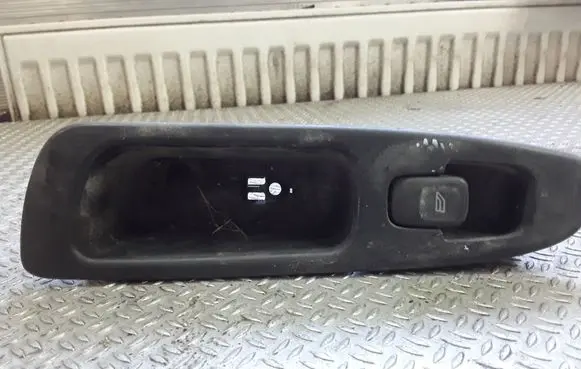Volvo S40, V40 Electric window control switch