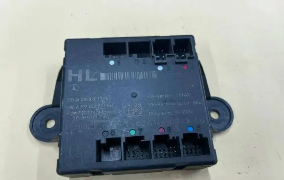 Mercedes-Benz E W212 Door control unit/module A2129008327 A2129027809