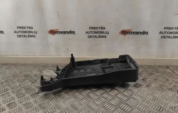 Volkswagen Tiguan Battery tray 5QF915325B