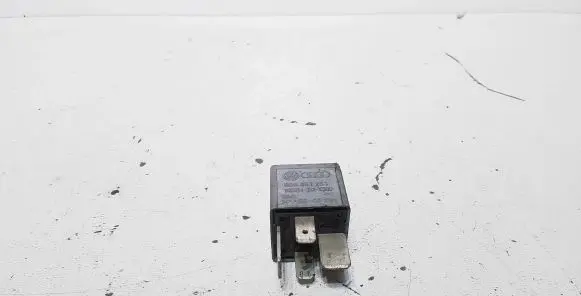 Audi A4 S4 B5 8D Other relay 8D0951253